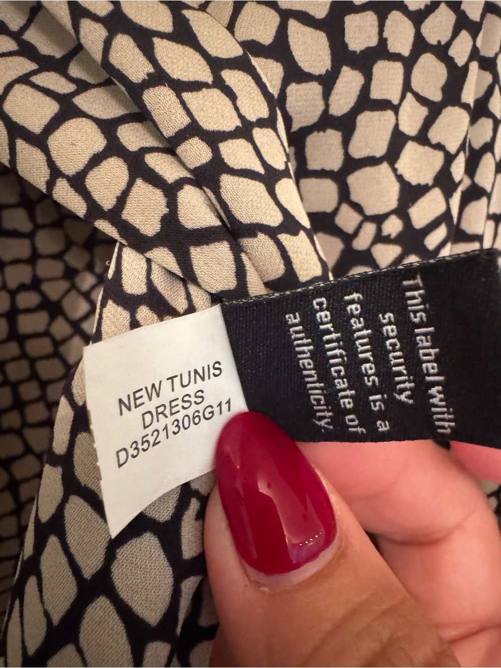 Diane Von Furstenberg Black and Cream Printed Long-Sleeve Button Dress - Picture 9 of 10